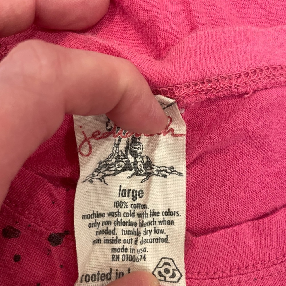 Pink T-shirt - Picture 3 of 3